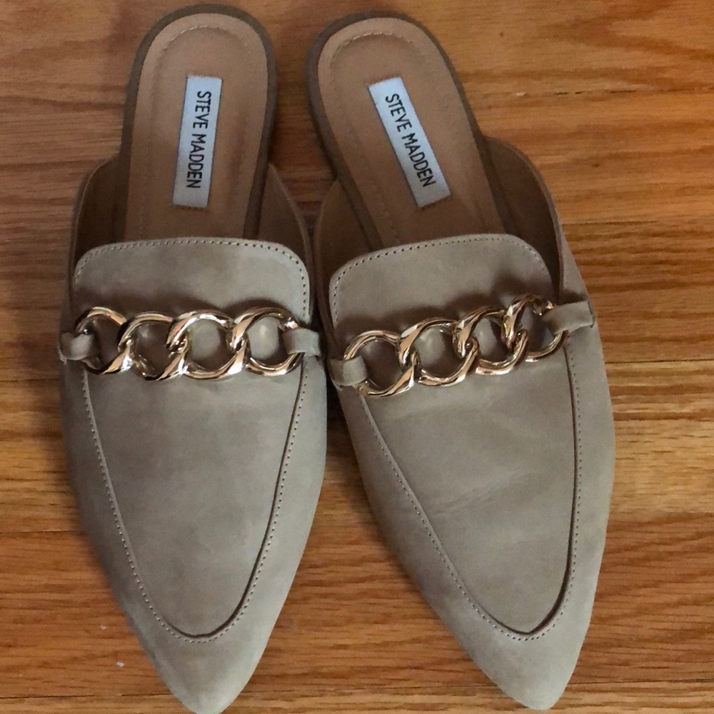 Steve Madden slides size 9.
